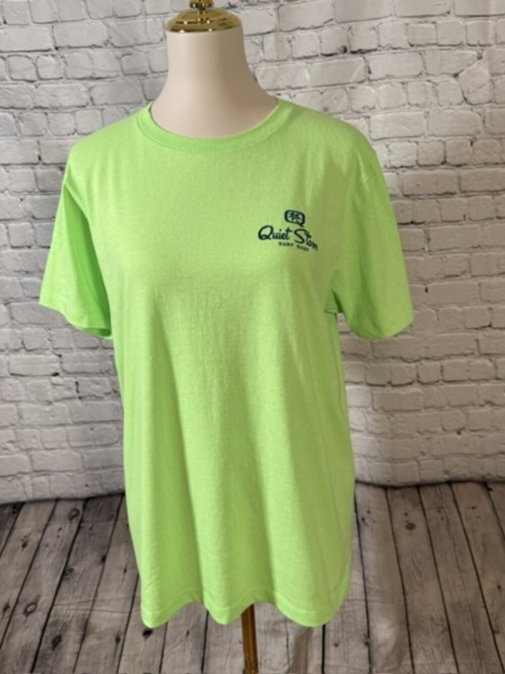 NWT Quiet Storm Myrtle Beach Surf Shop Graphic T Shirt Women's M Bright Green